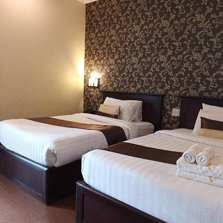 Seasons Riverside Hotel Viêng Chăn Ngoại thất bức ảnh
