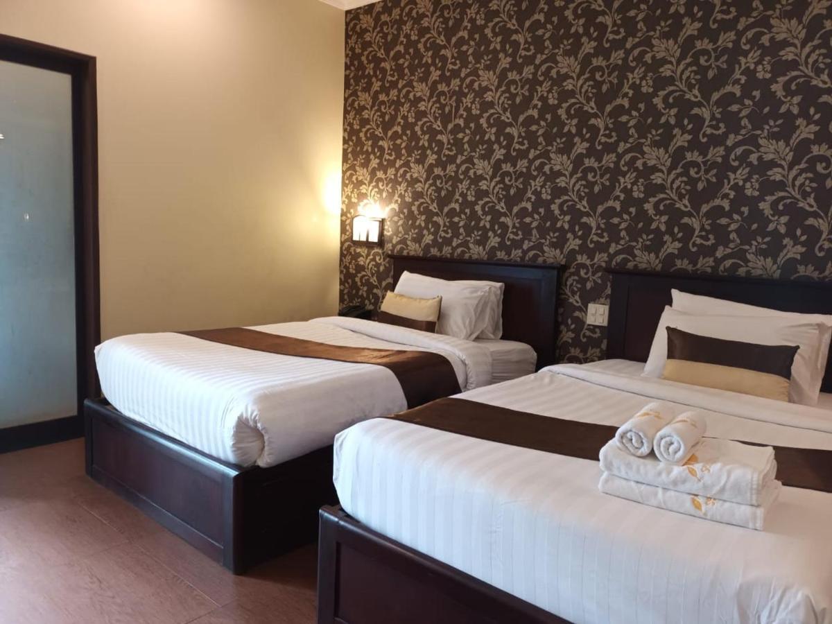 Seasons Riverside Hotel Viêng Chăn Ngoại thất bức ảnh