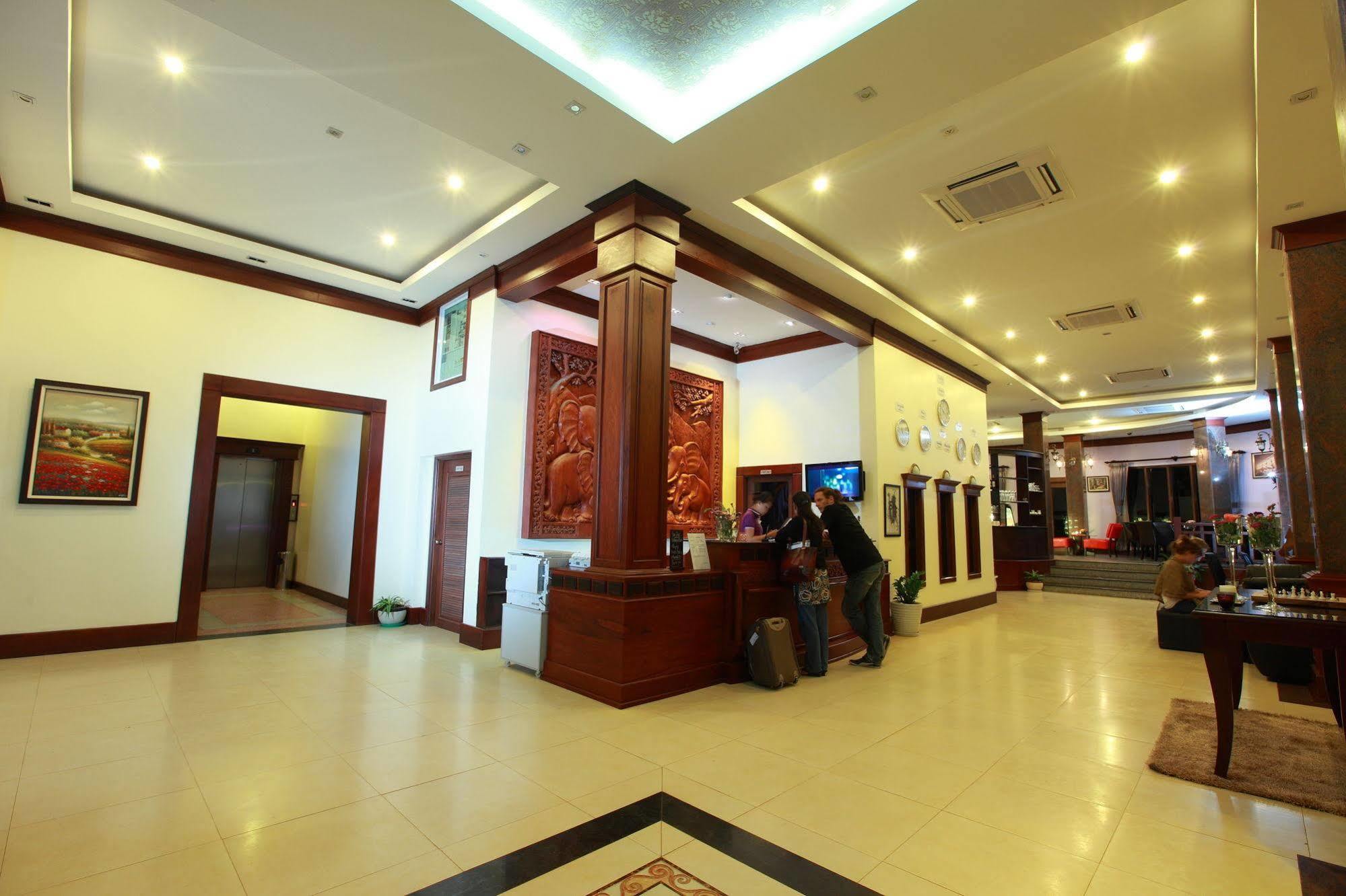 Seasons Riverside Hotel Viêng Chăn Ngoại thất bức ảnh