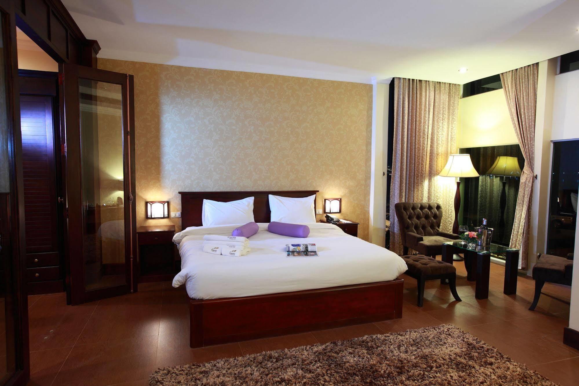 Seasons Riverside Hotel Viêng Chăn Ngoại thất bức ảnh